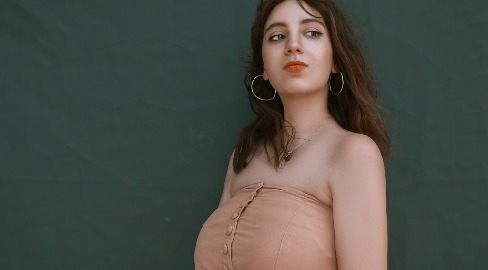 Operacja zmniejszenia biustu – co warto wiedzieć przed podjęciem d - grafika