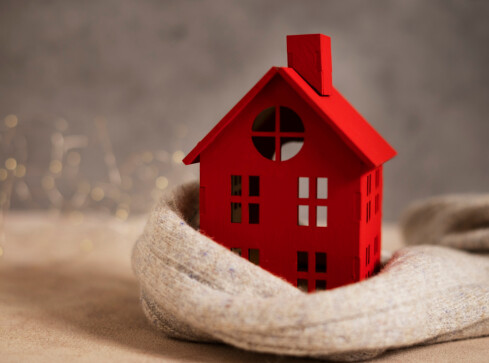 Rola materiałów akumulacyjnych (szamot, ceramika) we wkładach powie - grafika