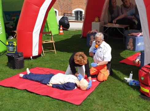 Jeden dzień – wiedza na całe życie. Zapraszamy na rodzinny piknik - grafika