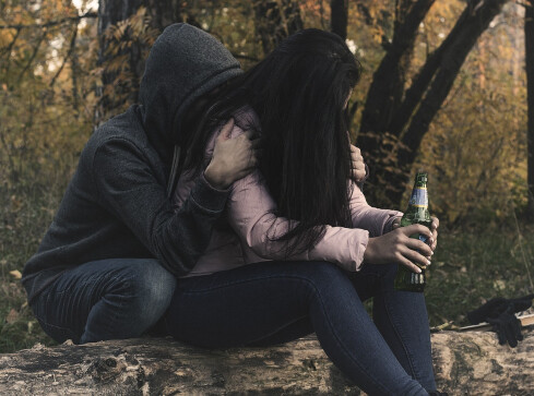 Jak skierować na leczenie osobę uzależnioną od alkoholu? - grafika