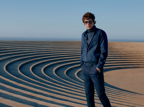 Jak nosić koszulę z krawatem w stylizacjach formalnych? - grafika