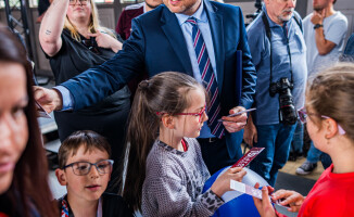 Od Dnia Dziecka po Bałtyk – Koleje Wielkopolskie rozpędzają lato pełne atrakcji