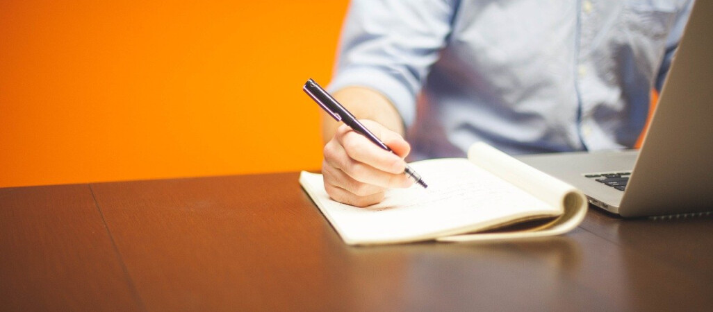 Jak przygotować się do rozmowy z doradcą ubezpieczeniowym?