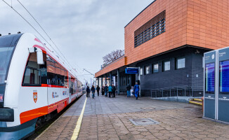 Nowy rozkład jazdy Kolei Wielkopolskich przynosi prawdziwą rewolucję w regionalnych podróżach.