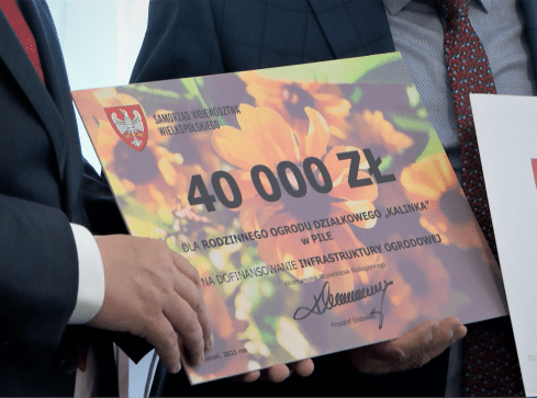 Po 40 tys. zł otrzymał każdy z pilskich ogrodów działkowych  - grafika