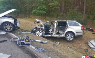 Czołowe zderzenie na trasie Trzcianka - Kuźnica Czarnkowska
