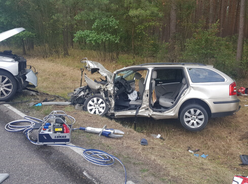 Czołowe zderzenie na trasie Trzcianka - Kuźnica Czarnkowska - grafika