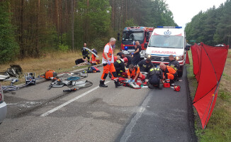 Czołowe zderzenie na trasie Trzcianka - Kuźnica Czarnkowska