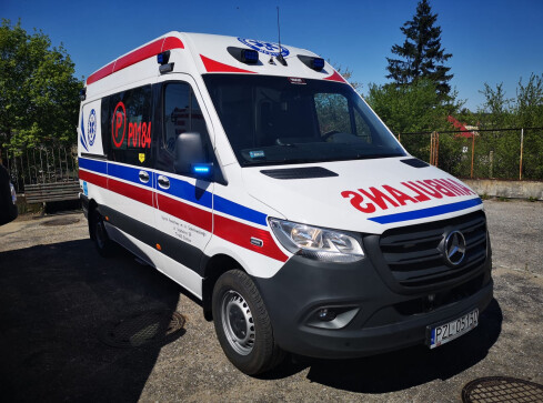Nowoczesny ambulans dla pogotowia w Jastrowiu - grafika