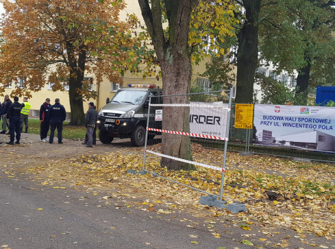 Pociski artyleryjskie na budowie hali sportowej w Pile. Lekcje odwoła - grafika