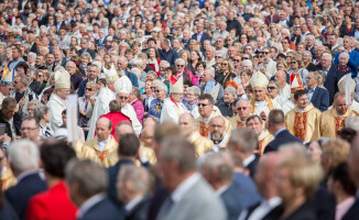 Skrzatusz bazyliką. Uroczystość przyciągnęła tłumy wiernych [ZDJĘCIA]