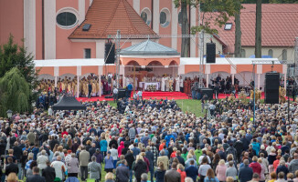 Skrzatusz bazyliką. Uroczystość przyciągnęła tłumy wiernych [ZDJĘCIA]