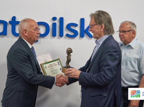 Henryk Stokłosa uhonorowany przez Towarzystwo im. Hipolita Cegielskie - grafika