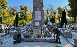 Wielkopolscy terytorialsi uporządkowali groby bohaterów