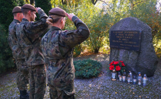 Wielkopolscy terytorialsi uporządkowali groby bohaterów