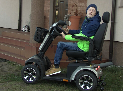 Artur Krzyżak marzy o rowerze  - grafika