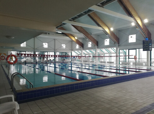 Basen zakazany dla dzieci? - grafika