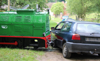 Pociąg uderzył w samochód