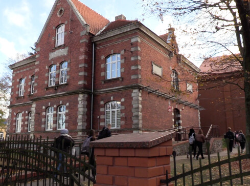 “Tablica hańby” w czarnkowskim liceum - grafika