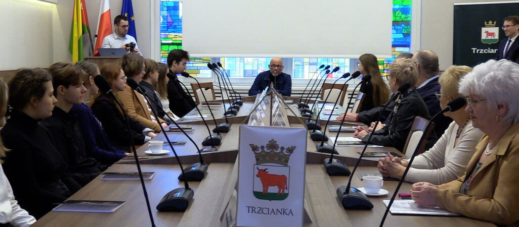 Debata międzypokoleniowa w Trzciance