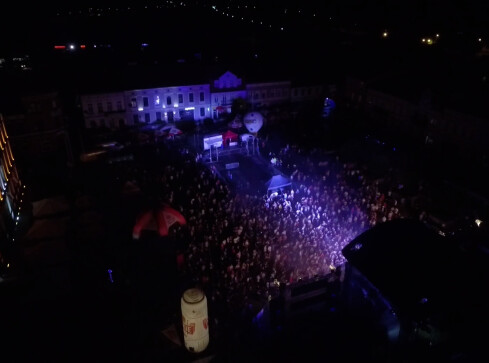 Muzyka na żywo z... internetu - grafika