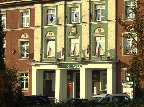 Będą duże cięcia w budżetach samorządów  - grafika