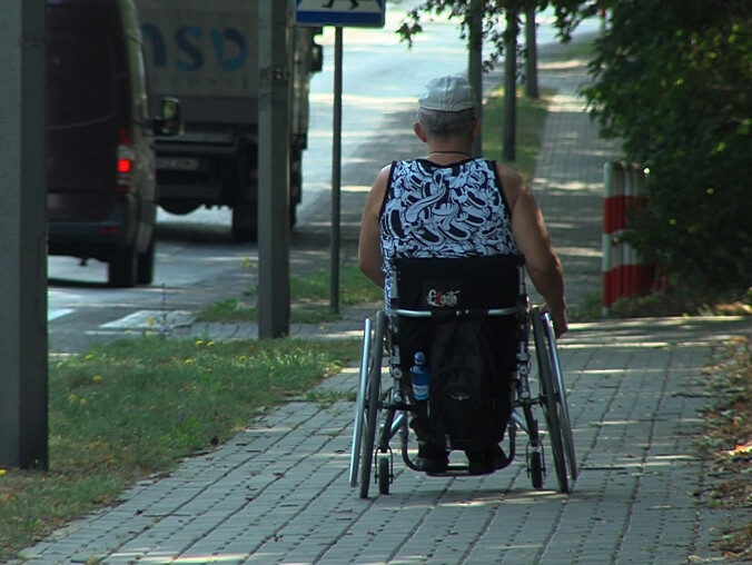 Osoby z niepełnosprawnościami odcięte od świata? - grafika