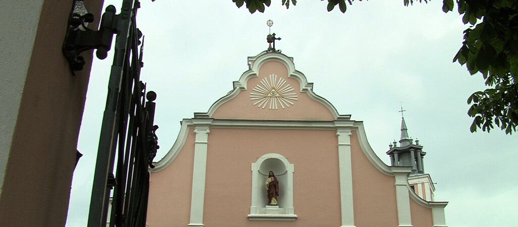 Ksiądz oskarżony o molestowanie stanie przed sądem