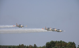 Pokazy lotnicze w Mirosławcu 