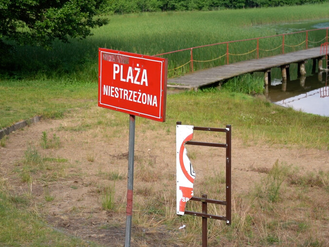 Przez wandali zamknęli plażę  - grafika