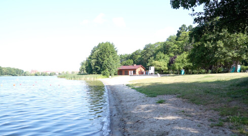 Plaża na Bydgoskiej bez pomostów - grafika