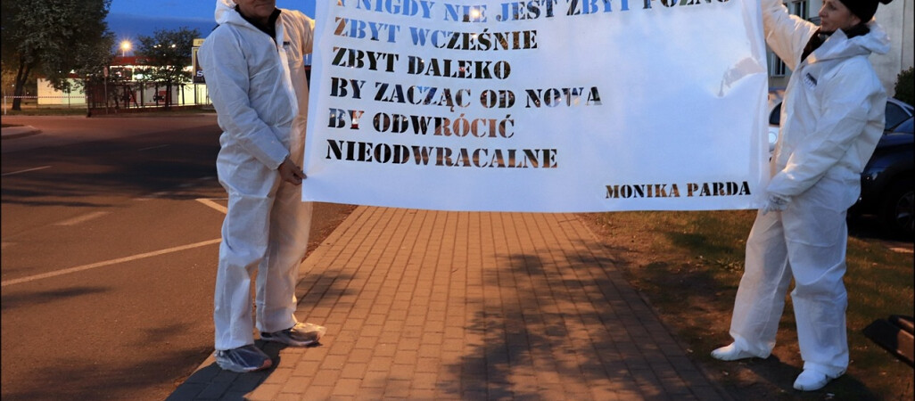 Na pilskich chodnikach pojawiły się.... wiersze