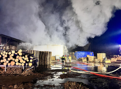 Pożar tartaku w Tucznie - grafika