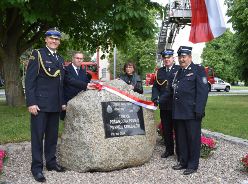 Odsłonięcie obelisku na skwerze Strażaków - grafika