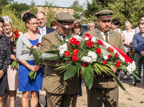 Uroczystość patriotyczna w Węglewie  - grafika