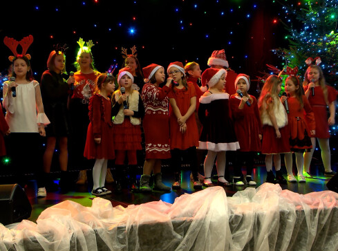 W Okoneckim Centrum Kultury powstają świąteczne teledyski - grafika