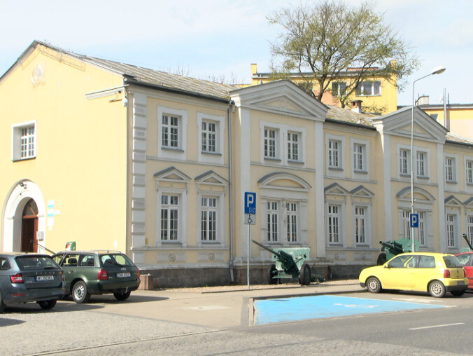 Wymiana dachu, remont pomieszczeń, montaż windy to wszystko czeka mi - grafika
