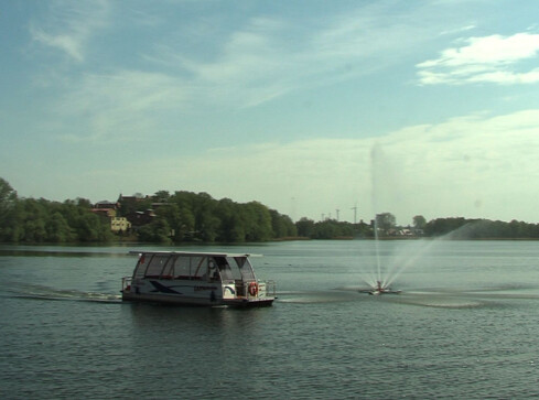 Nowy tramwaj wodny w Wałczu już kursuje  - grafika