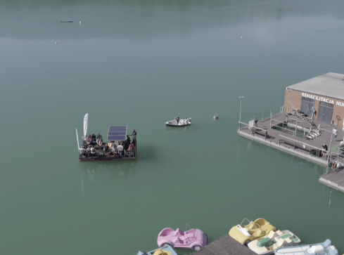 Tratwa na...Słońce - grafika