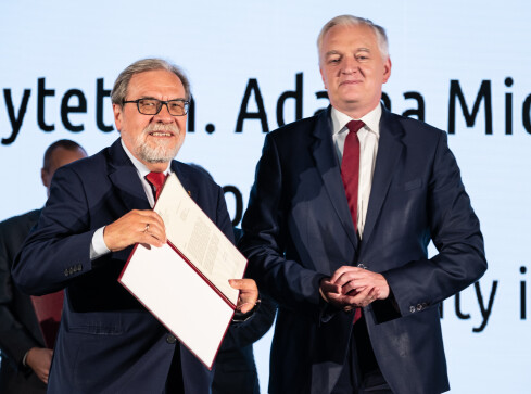 UAM uczelnią badawczą. Będą większe środki z subwencji - grafika