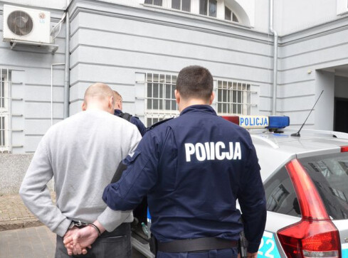 Pięciu poszukiwanych w rękach policji  - grafika