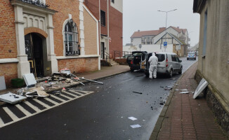 Brawurowa próba kradzieży,  złodzieje wysadzili bankomaty