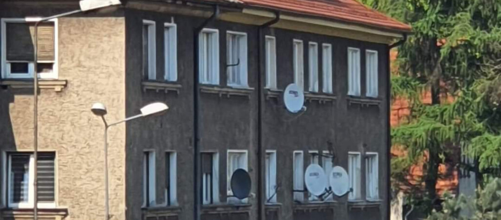 Pijany mężczyzna na dachu budynku w Wałczu