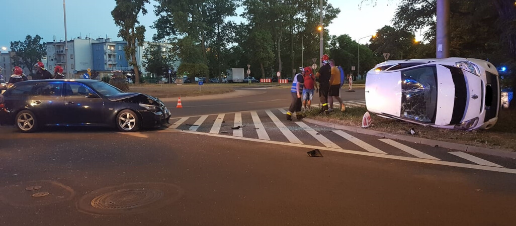 Zderzenie dwóch aut na Alei Wojska Polskiego w Pile