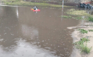 Piła zalana po burzy [ZDJĘCIA]. Są też nowe ostrzeżenia meteorologiczne