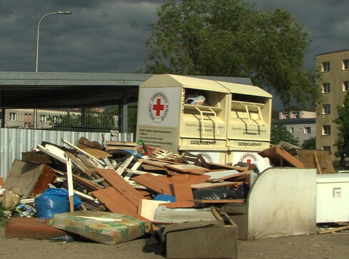 Trwa walka z podwyżkami cen za śmieci - grafika