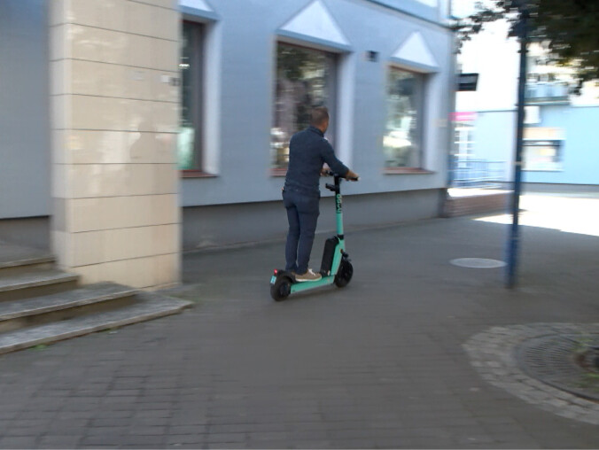 Hulajnogi do wynajęcia - grafika