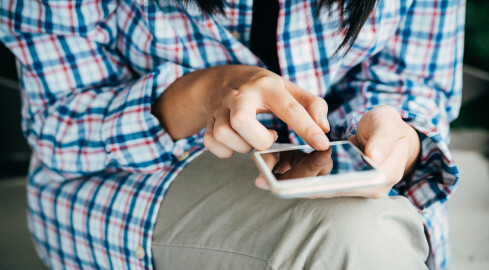 Swiping prawo na miłość — Jak aplikacje randkowe wpływają na na - grafika