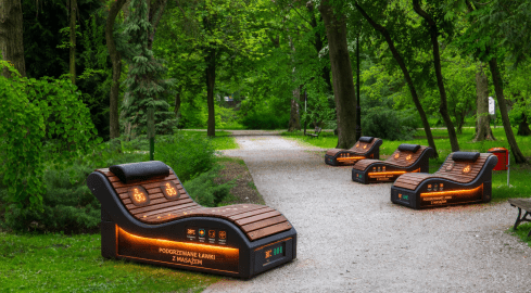 Setki tysięcy na ławki z masażem - grafika