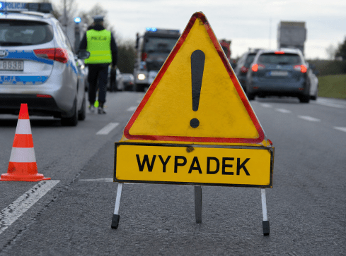 Dwie osoby ranne w wypadku - grafika